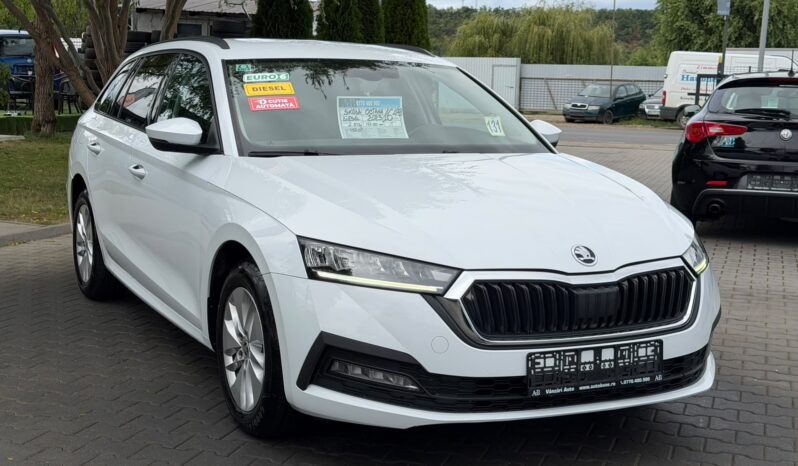 
Skoda Octavia full									