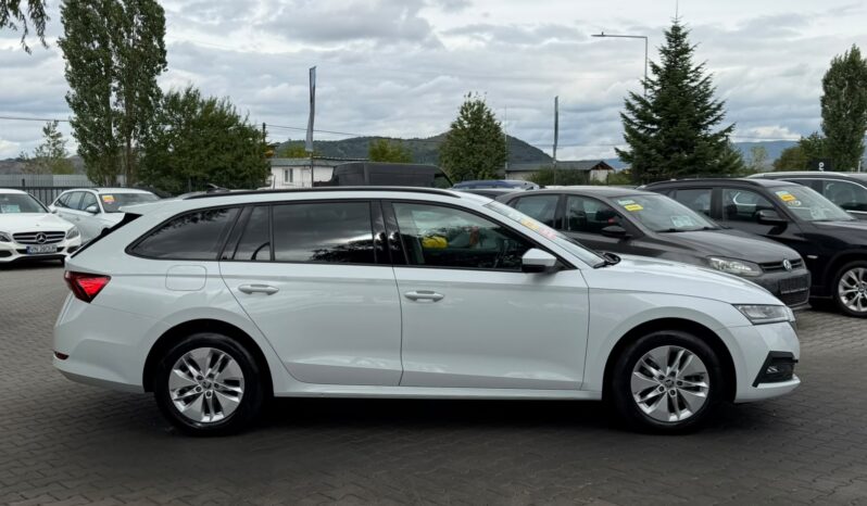 
Skoda Octavia full									