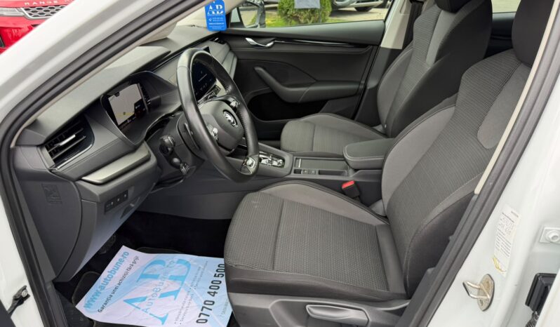 
Skoda Octavia full									