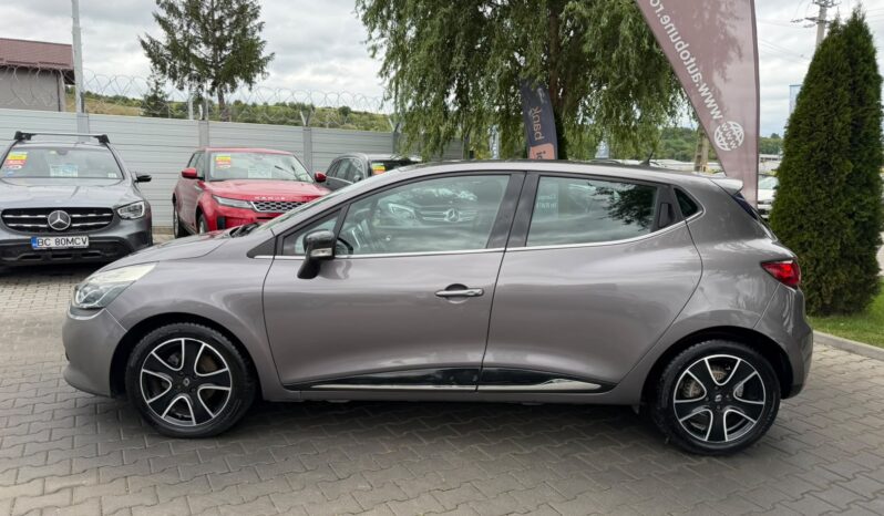 
Renault Clio full									