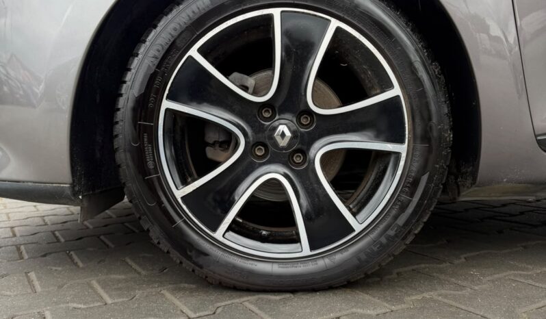 
Renault Clio full									
