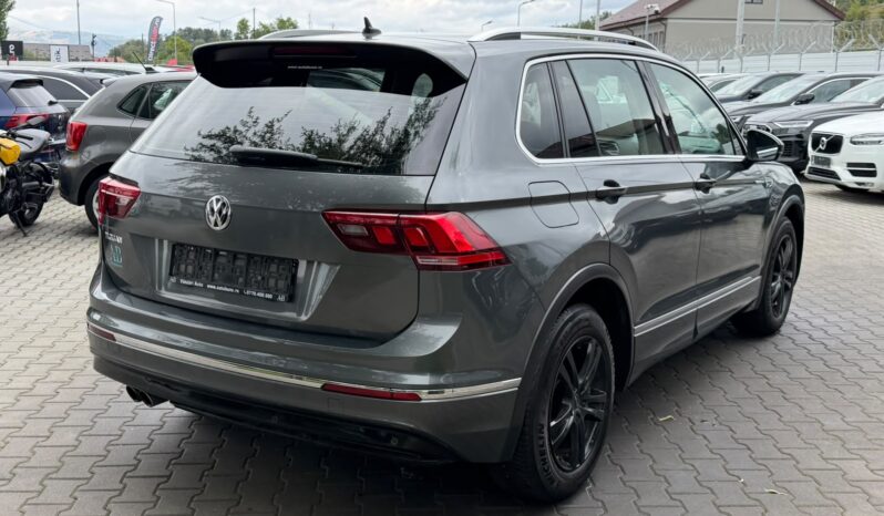 
Volkswagen Tiguan R-LINE full									