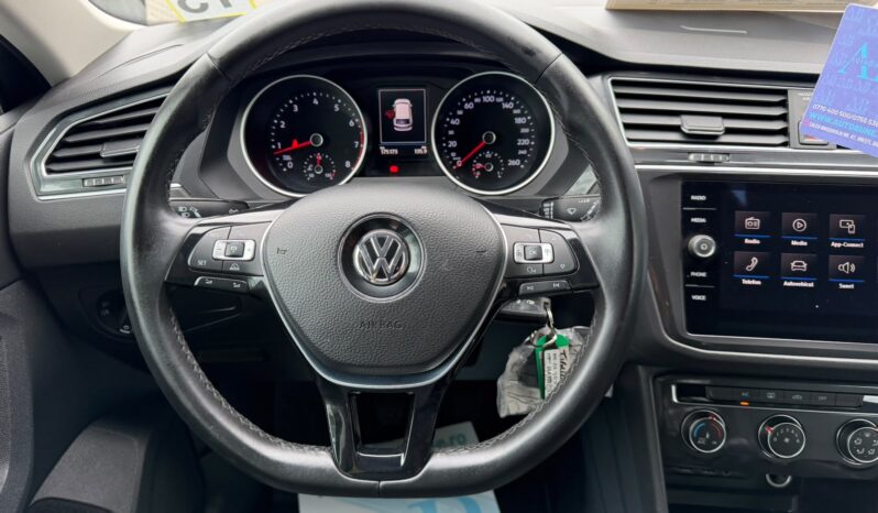
Volkswagen Tiguan R-LINE full									