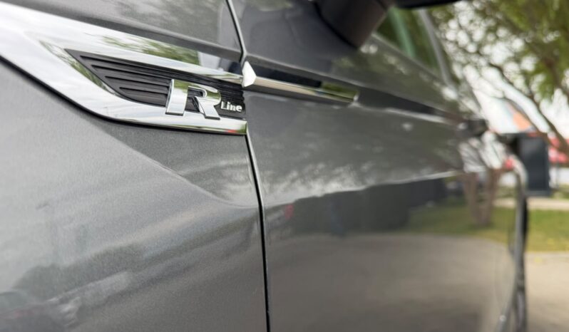 
Volkswagen Tiguan R-LINE full									