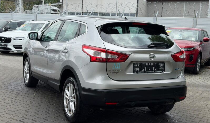 
Nissan Qashqai full									