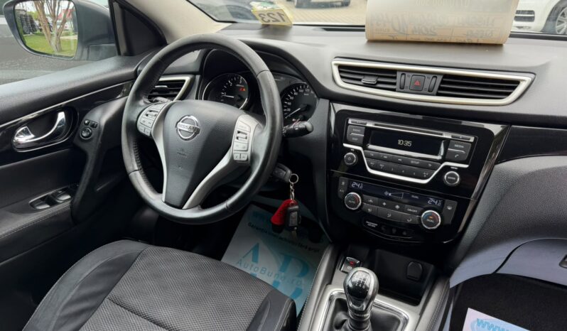 
Nissan Qashqai full									