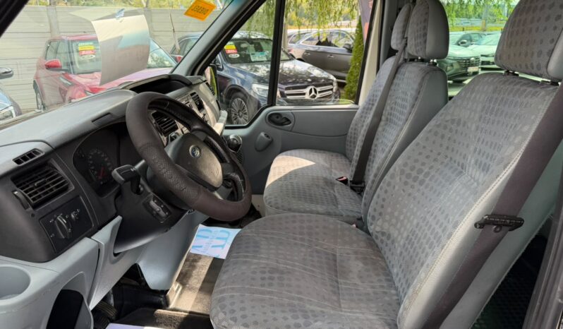 
Ford Transit (8 Locuri) full									