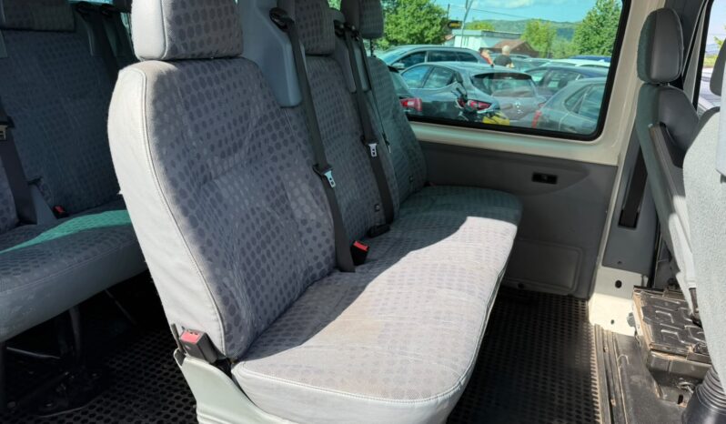 
Ford Transit (8 Locuri) full									