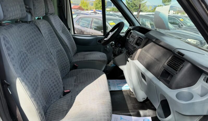 
Ford Transit (8 Locuri) full									