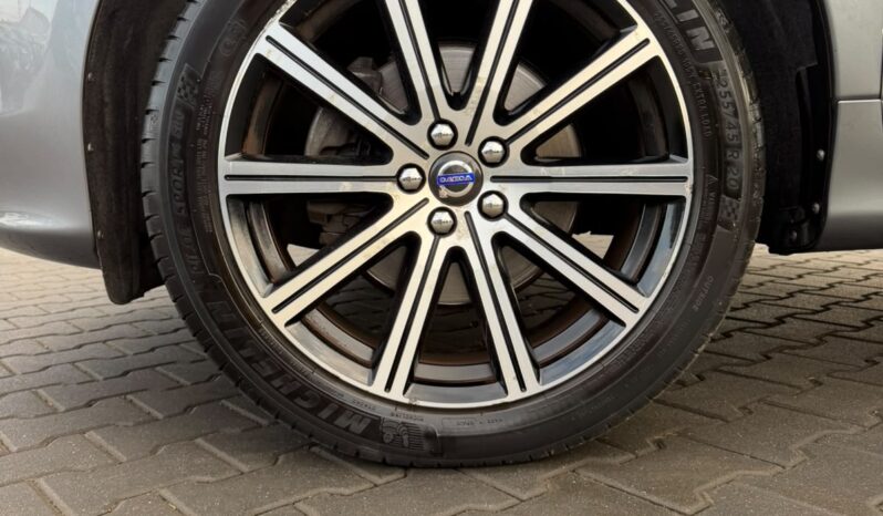 
Volvo XC60 full									