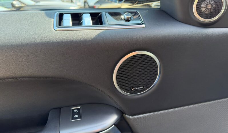 
Land Rover Range Rover Sport TDV6 full									