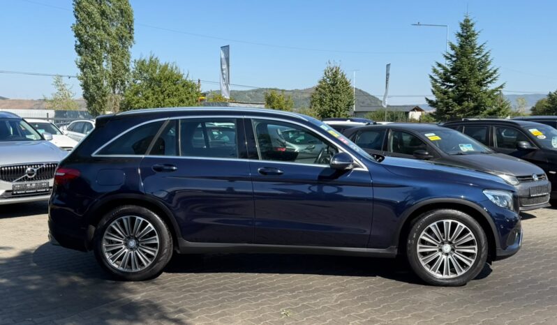 
Mercedes GLC 4MATIC full									