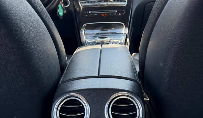 
Mercedes GLC 4MATIC full									
