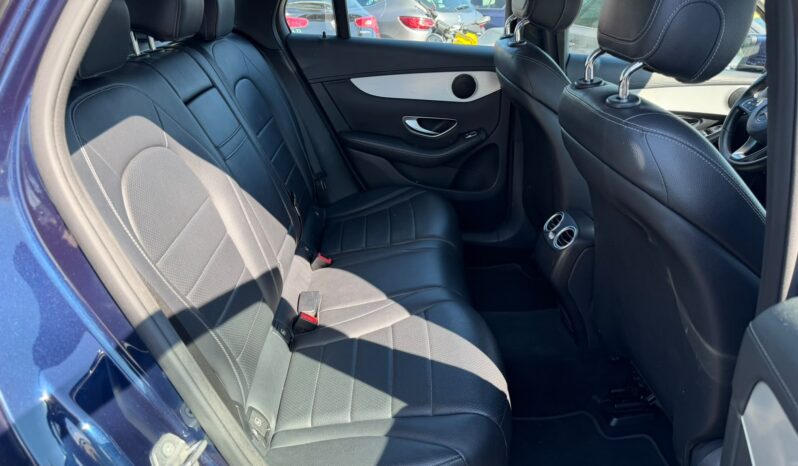 
Mercedes GLC 4MATIC full									