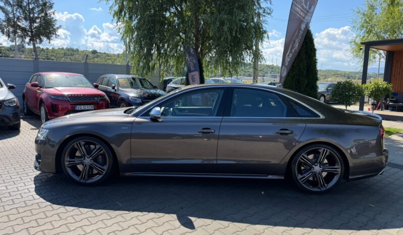 
Audi S8 V8 QUATTRO full									
