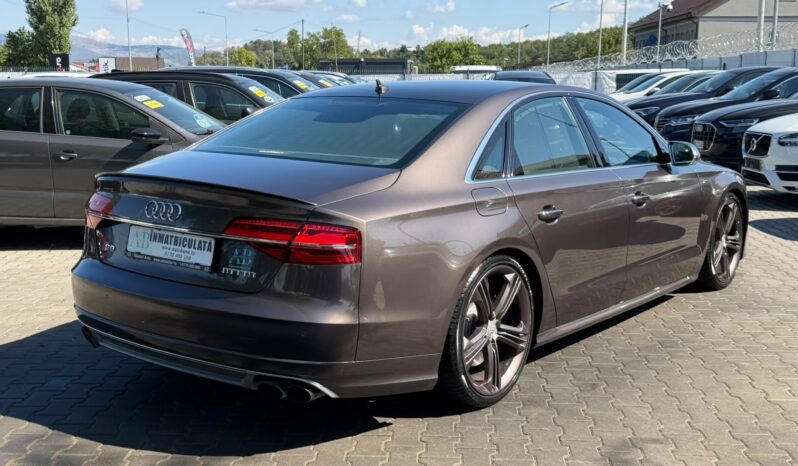 
Audi S8 V8 QUATTRO full									
