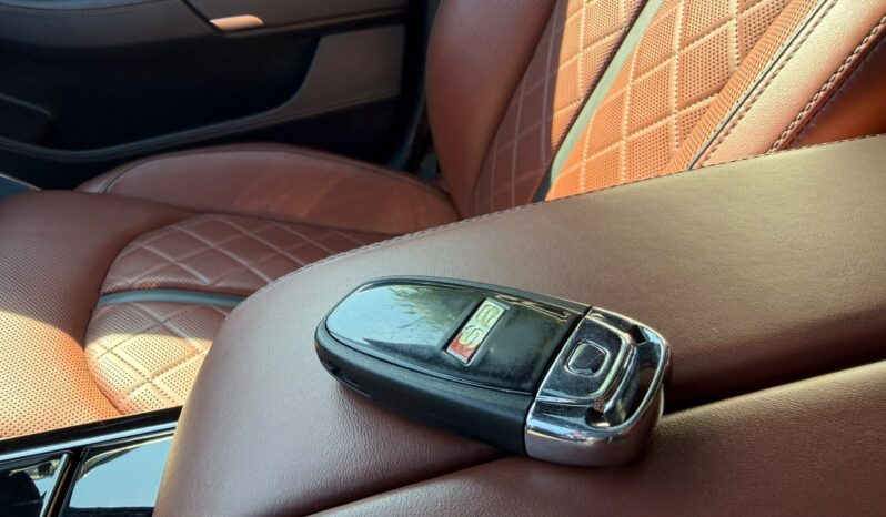 
Audi S8 V8 QUATTRO full									