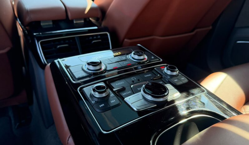 
Audi S8 V8 QUATTRO full									