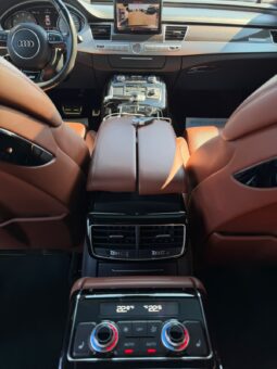 
Audi S8 V8 QUATTRO full									