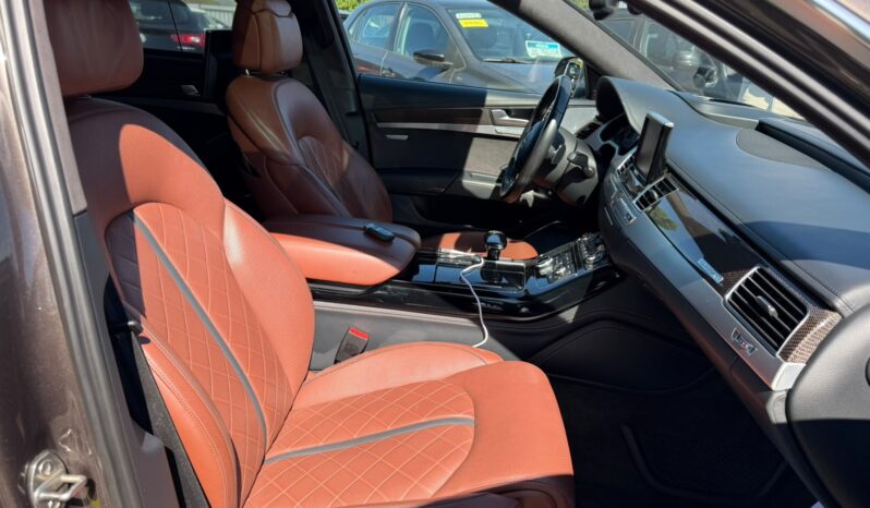 
Audi S8 V8 QUATTRO full									