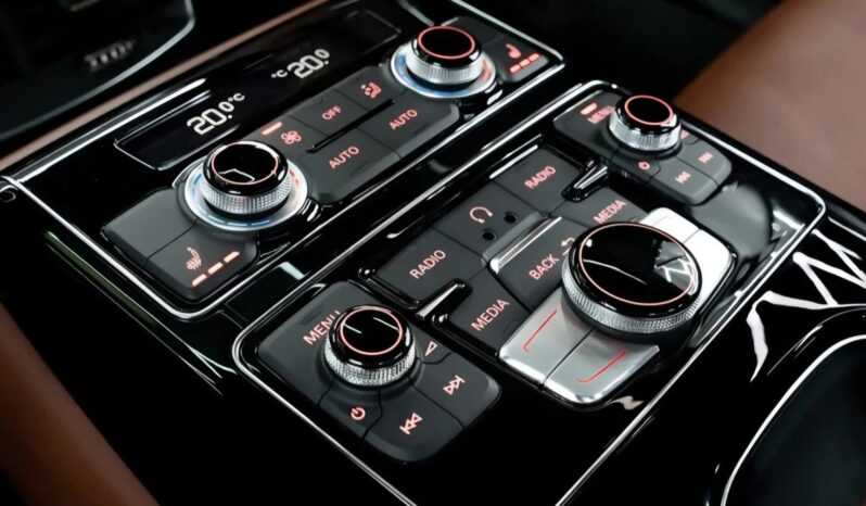 
Audi S8 V8 QUATTRO full									