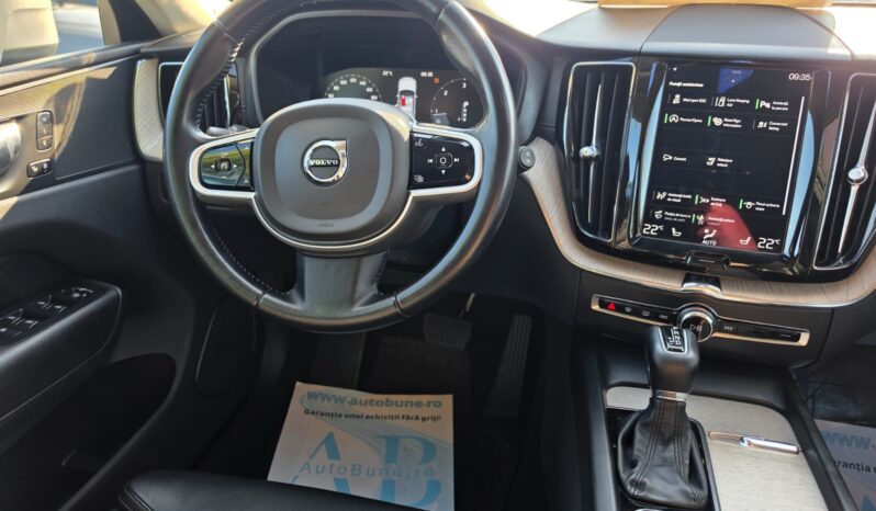 
Volvo XC60 INSCRIPTION AWD full									