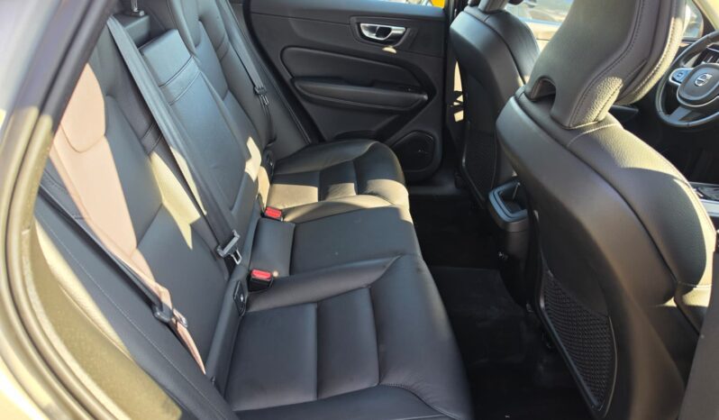 
Volvo XC60 INSCRIPTION AWD full									