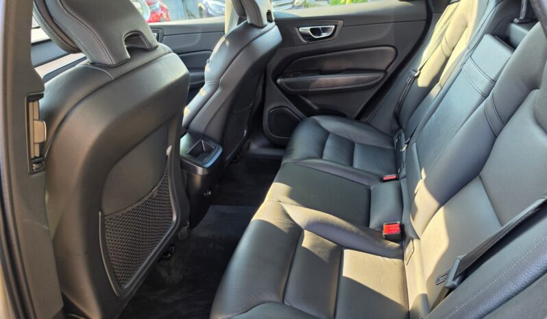 
Volvo XC60 INSCRIPTION AWD full									