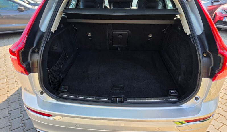 
Volvo XC60 INSCRIPTION AWD full									