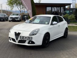 Alfa Romeo Giulietta (2013) Alfa Romeo Giulietta (2013)